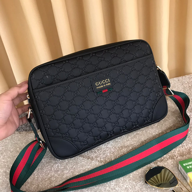 Túi đeo chéo gucci nam MK271