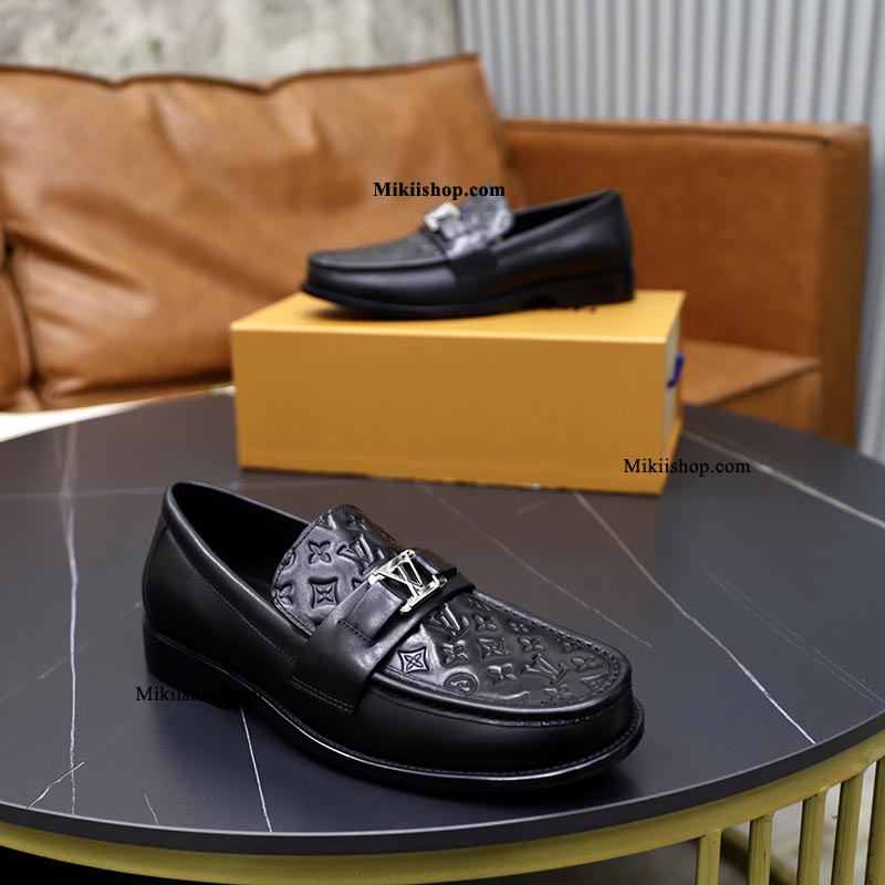 Giày lv loafer dập nổi đen MK99