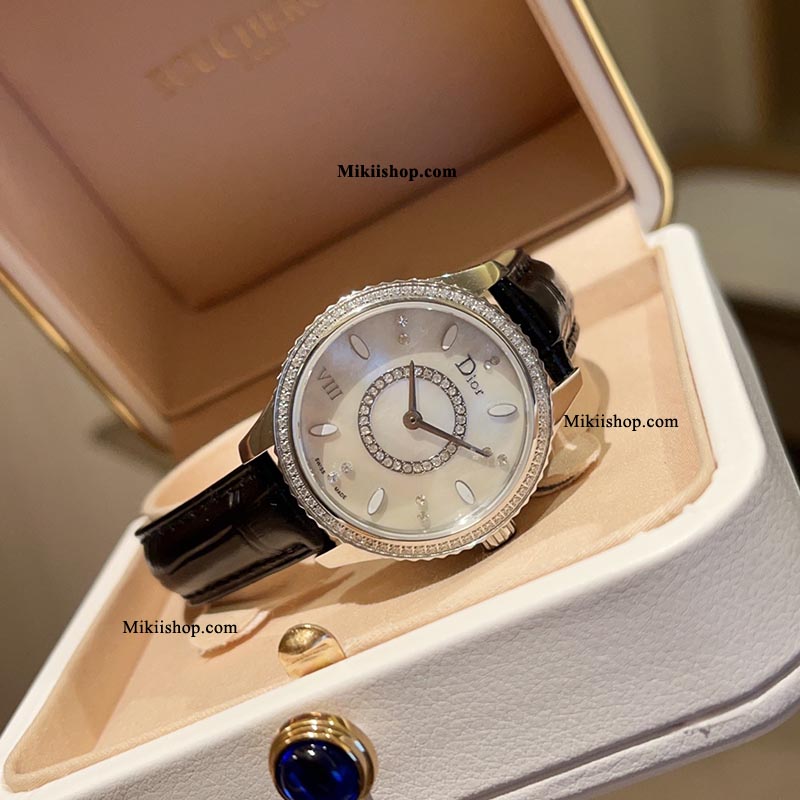 Wireless Noise-Cancelling Headphones 10