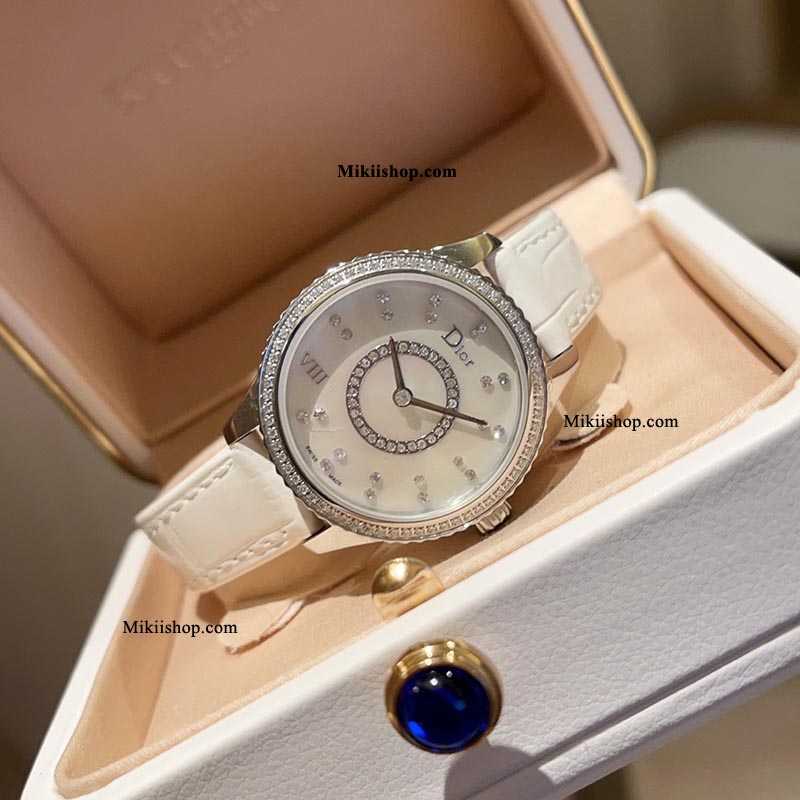 Wireless Noise-Cancelling Headphones 11