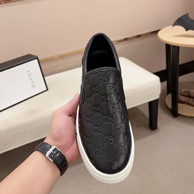 Giày slip on gucci đen dập nổi MB349