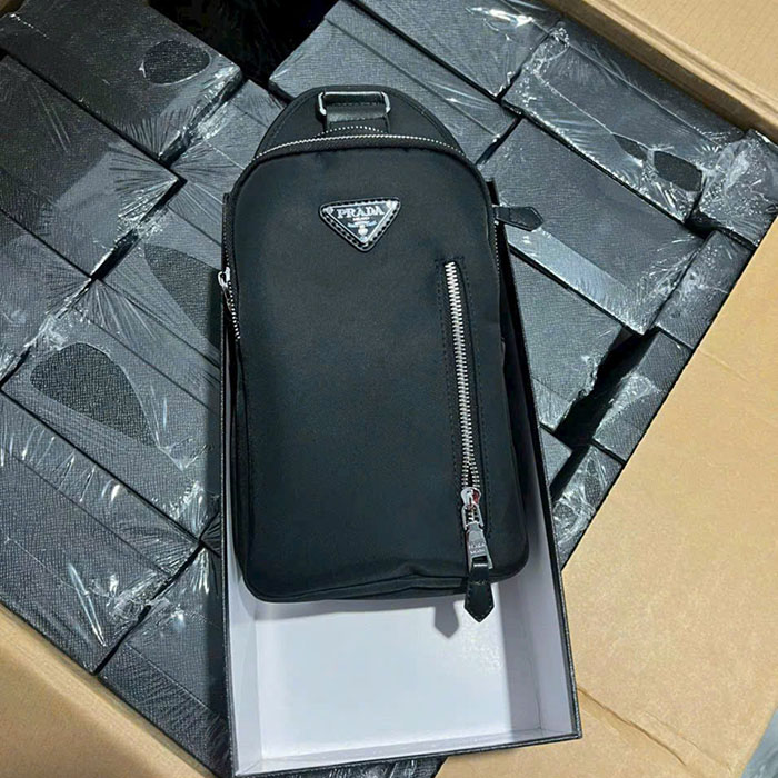 Túi đeo chéo nam prada HSS13 (sẵn)